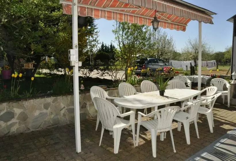 Aamiaismajoitus (B&B) Les Rouches