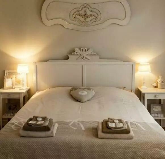 Majatalo Aux Petits Bonheurs