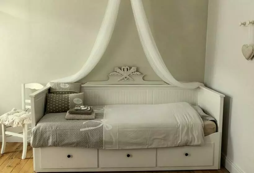 Majatalo Aux Petits Bonheurs