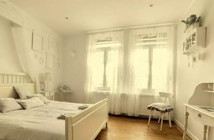 Majatalo Aux Petits Bonheurs