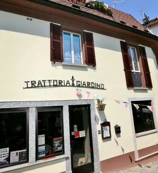 ペンション Camera Molly