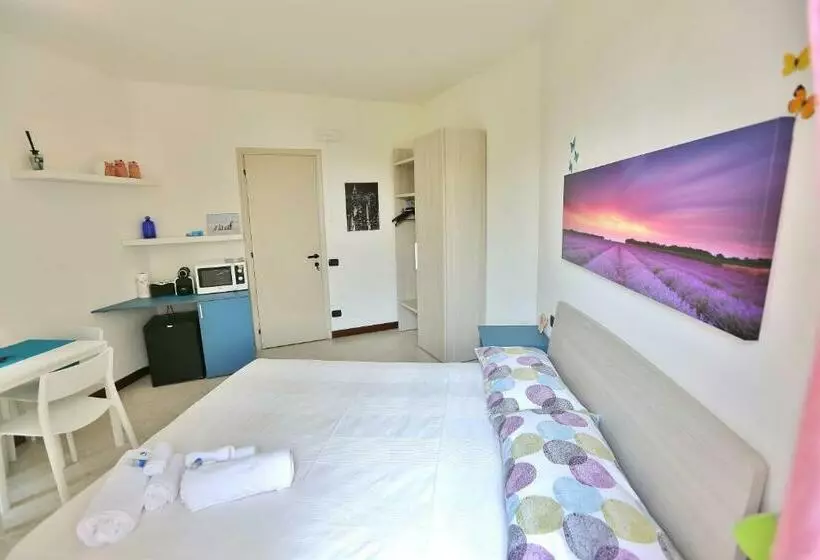 ペンション Camera Molly