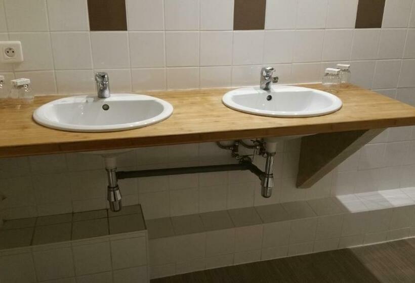 פנסיון Chambres Touristiques La Cour Des Hôtes