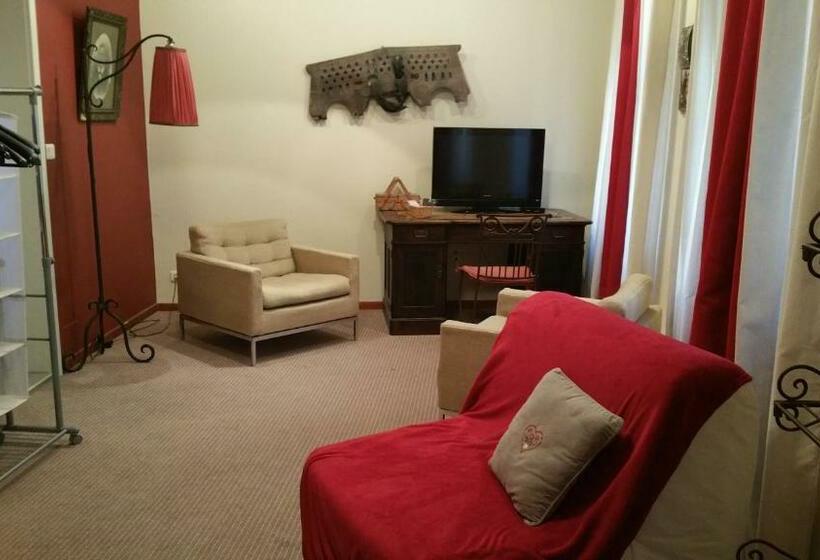 פנסיון Chambres Touristiques La Cour Des Hôtes