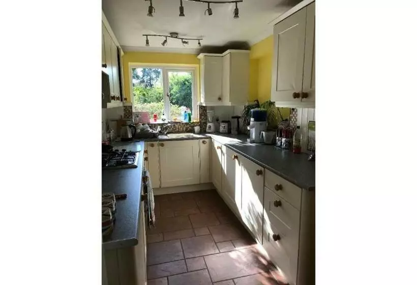 Aamiaismajoitus (B&B) Camelot Retreat   Tor View