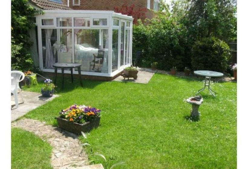 住宿加早餐  Camelot Retreat   Tor View