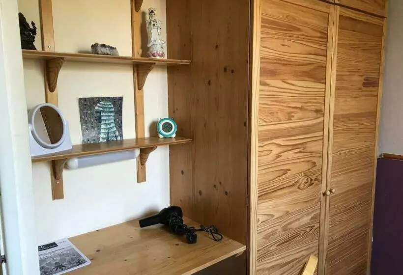 Aamiaismajoitus (B&B) Camelot Retreat   Tor View