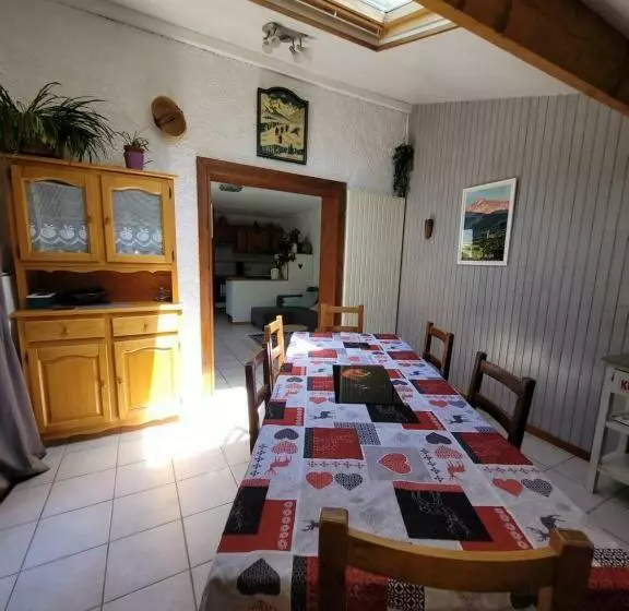 تختخواب و صبحانه Chambres D Hãƒâ´tes Eslias