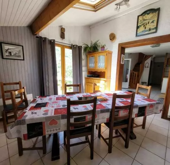 تختخواب و صبحانه Chambres D Hãƒâ´tes Eslias