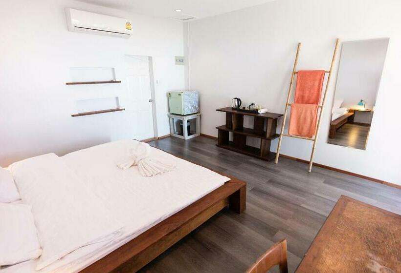 Bed and Breakfast Mumsa Beach Resort & Restaurant