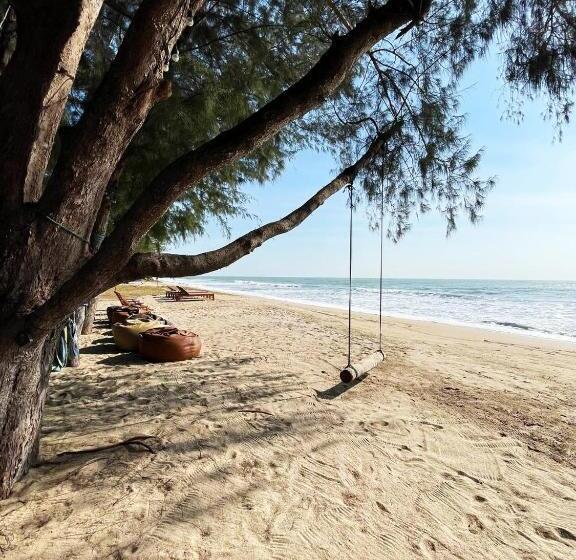 Bed and Breakfast Mumsa Beach Resort & Restaurant