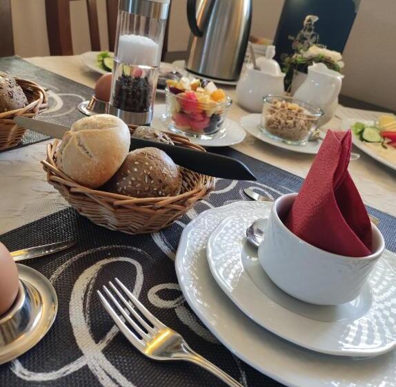 膳宿费 Café Im Hof  Bed & Breakfast