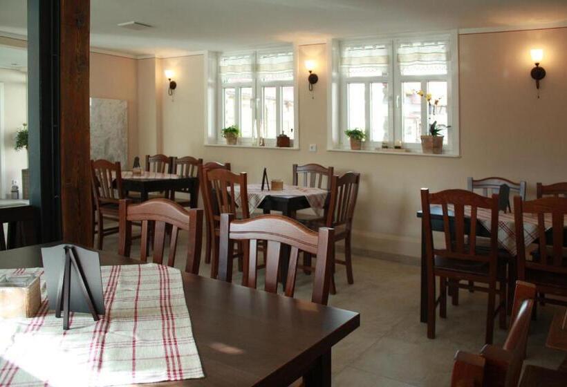 膳宿费 Café Im Hof  Bed & Breakfast
