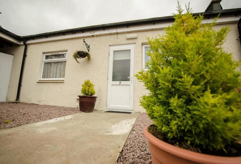 بنسيون Elgin City Centre Torr House