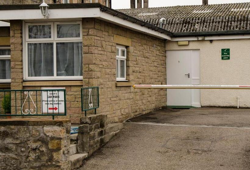 بنسيون Elgin City Centre Torr House