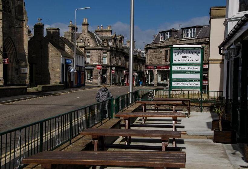 بنسيون Elgin City Centre Torr House