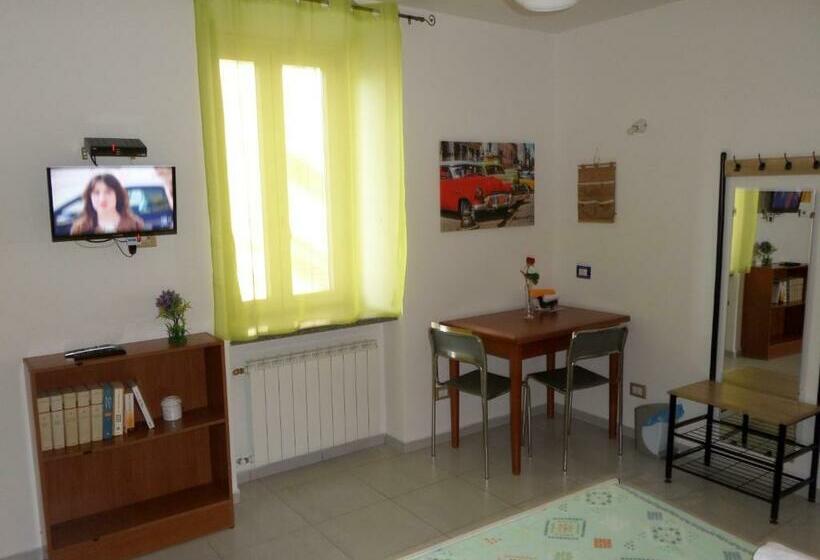 פנסיון Guesthouse Serena