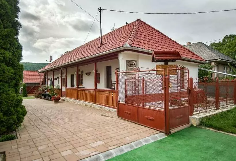 Majatalo Kék Túra Vendégház