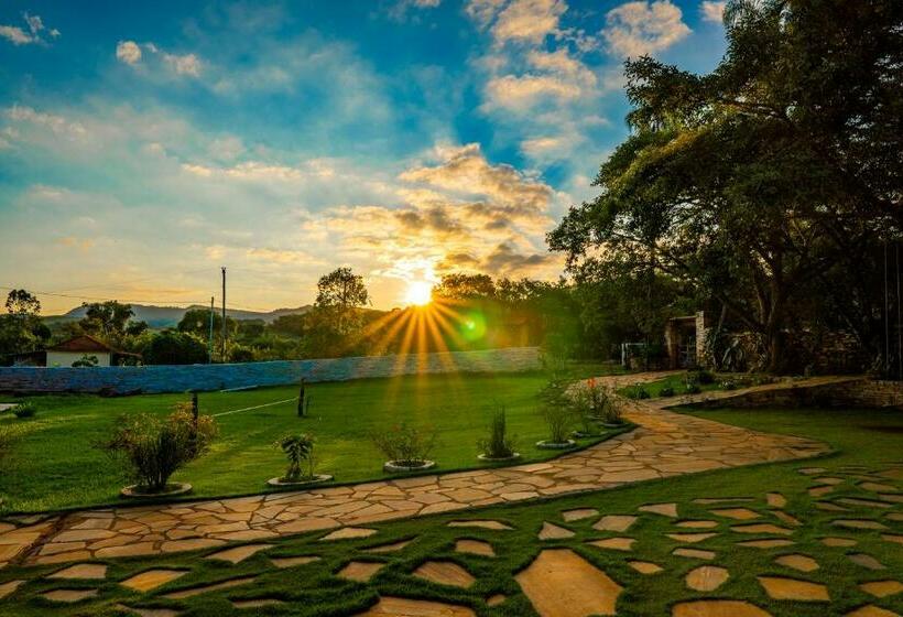 پانسیون Pousada Muro De Pedra