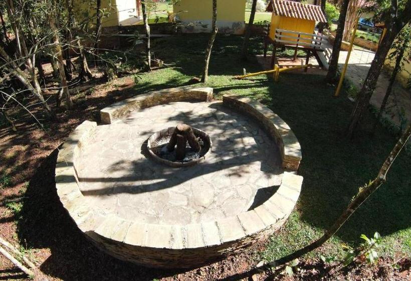 پانسیون Pousada Muro De Pedra