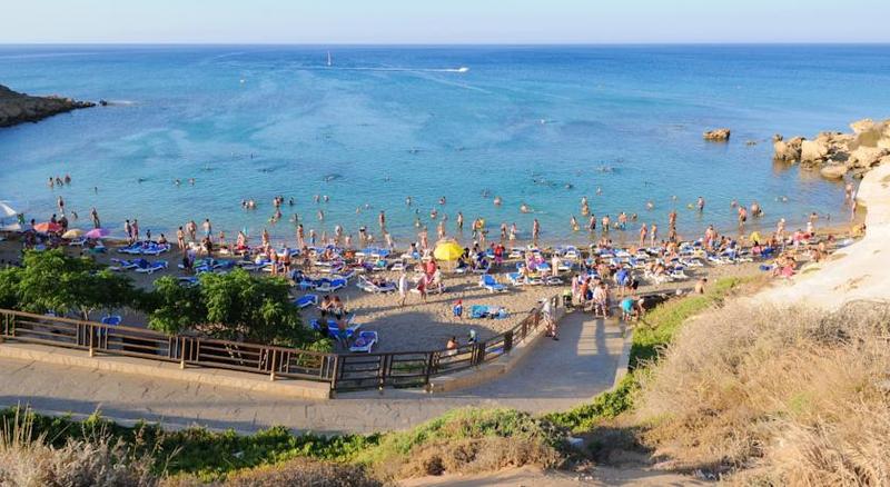 Amore Hotel Apartments