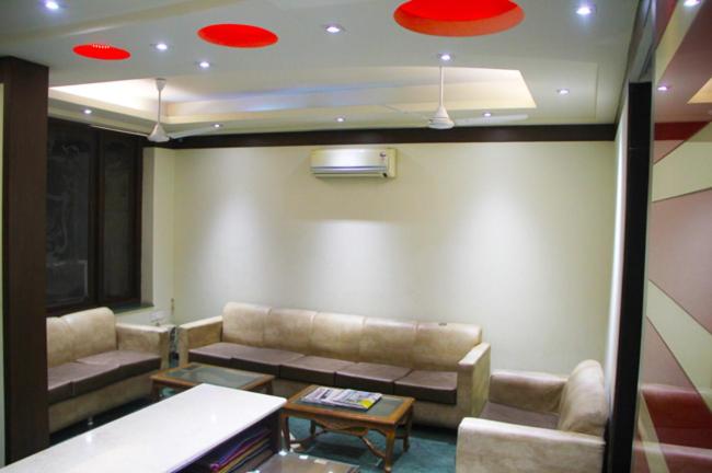 בית מלון כפרי Megha Palace