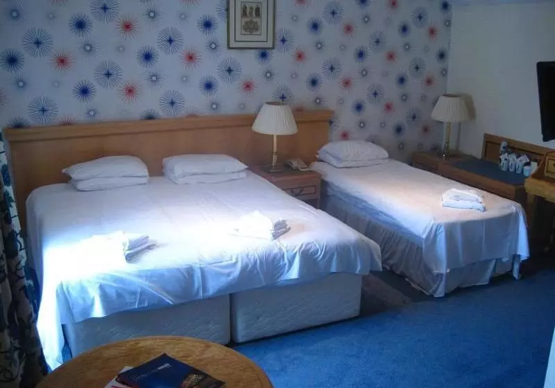 Отель Court Colman Manor