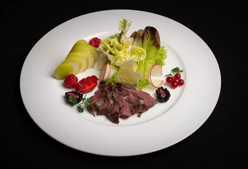 Отель Crusch Alba Zernez