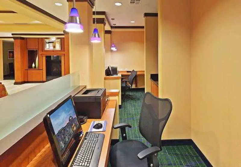 Отель Fairfield Inn & Suites Tulsa South Medical District