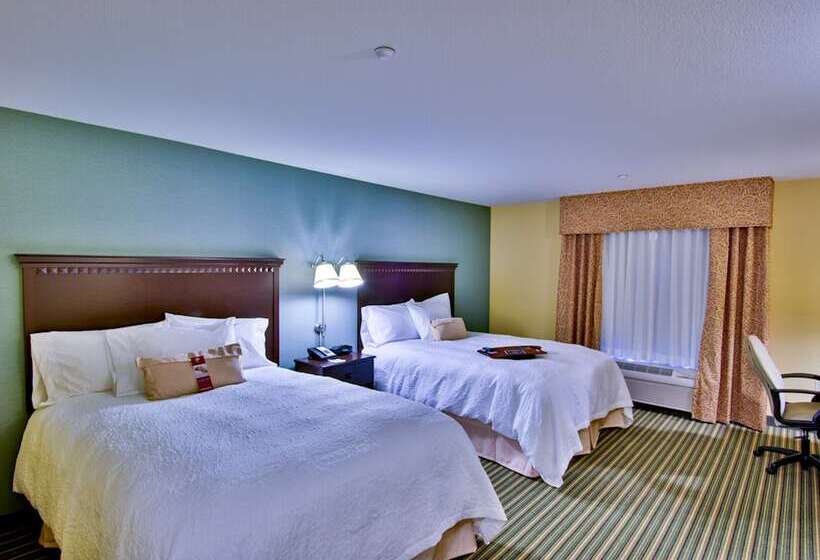 בית מלון כפרי Hampton Inn & Suites Moreno Valley