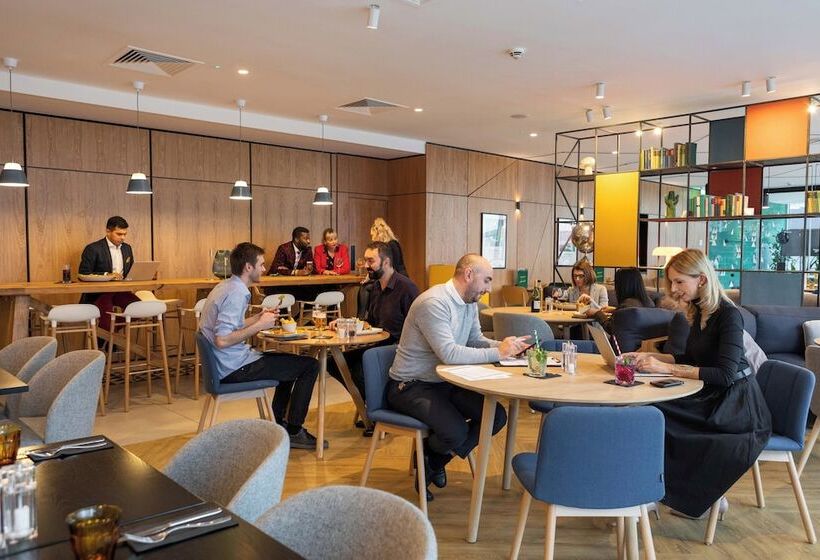 בית מלון כפרי Holiday Inn London   Whitechapel, An Ihg