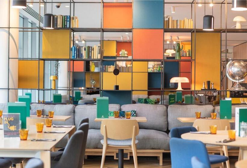 בית מלון כפרי Holiday Inn London   Whitechapel, An Ihg