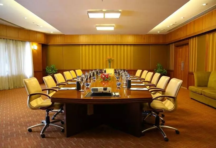 Hotelli The Elite Grand, Chennai