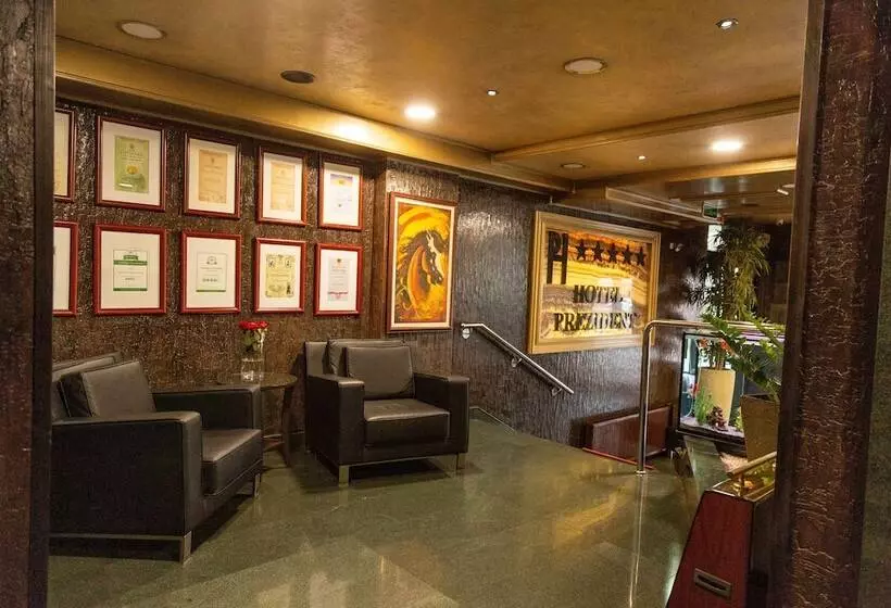 هتل Prezident