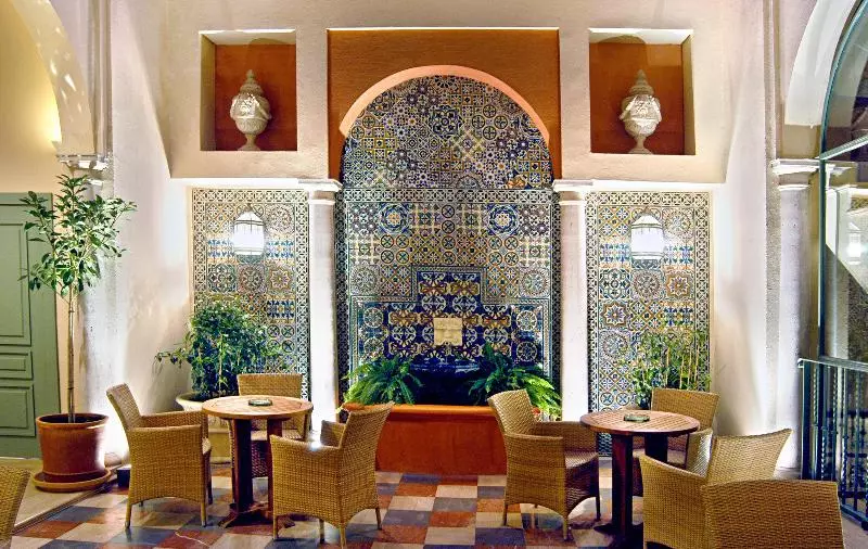 هتل Suite Alcazar