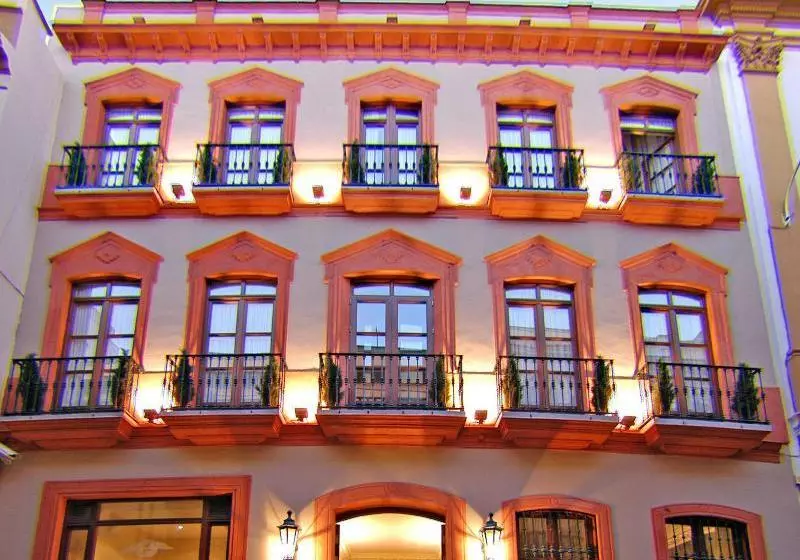 هتل Suite Alcazar