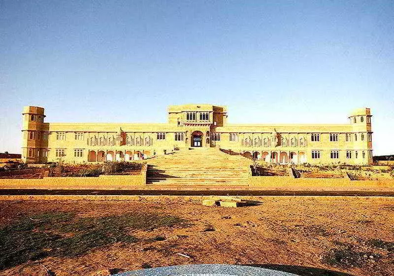 ホテル Thar Vilas