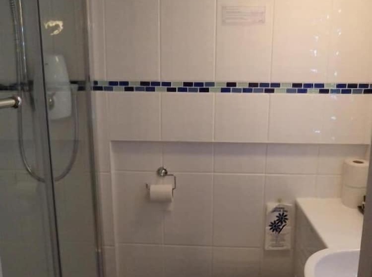 בית מלון כפרי The Mariners