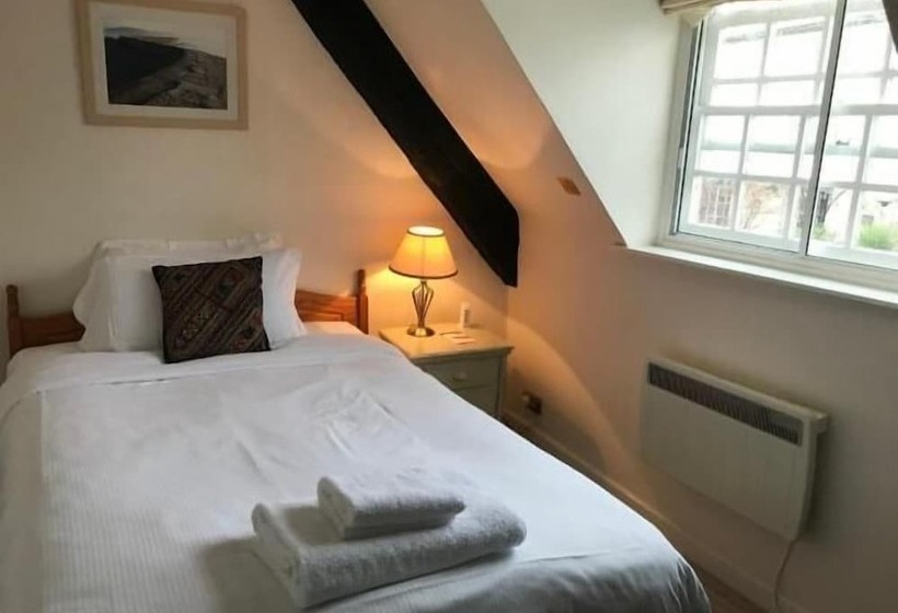 בית מלון כפרי The Mariners