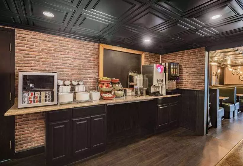 酒店 Travelodge By Wyndham Miramichi New Brunswick