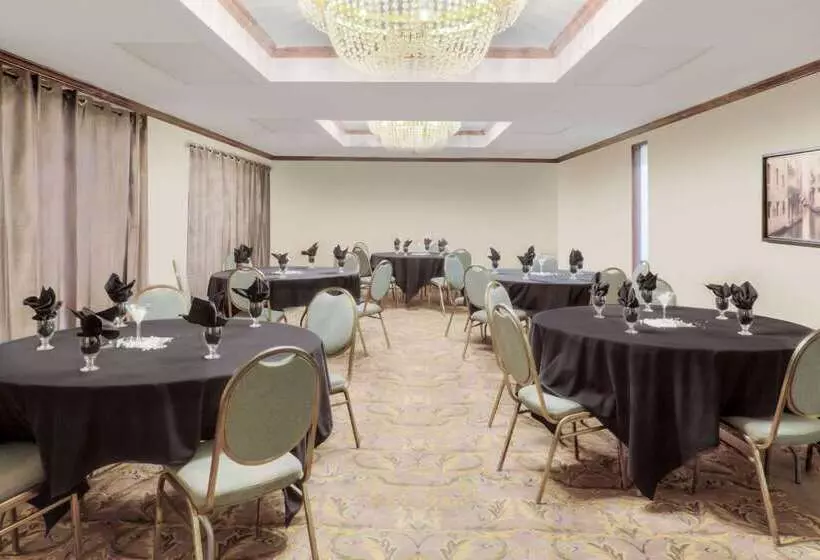 酒店 Travelodge By Wyndham Miramichi New Brunswick