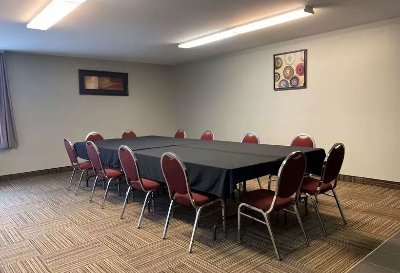 酒店 Travelodge By Wyndham Miramichi New Brunswick