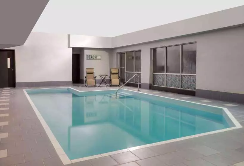 酒店 Travelodge By Wyndham Miramichi New Brunswick