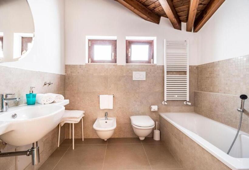 تختخواب و صبحانه Corte Dei Nobili