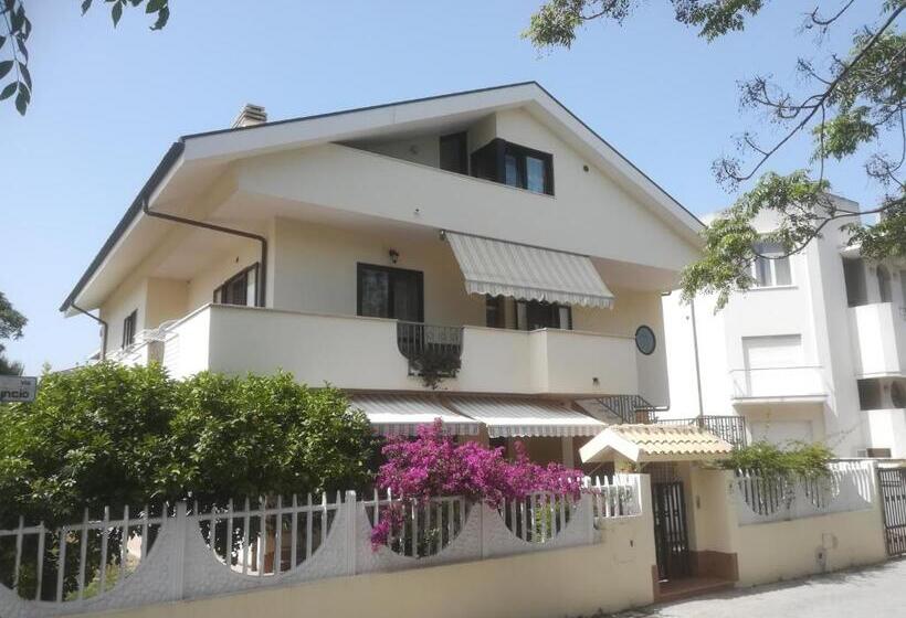 ベッドアンドブレックファースト Il Cavalluccio Marino