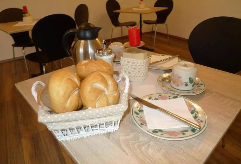 ベッドアンドブレックファースト Pension Marillenhof