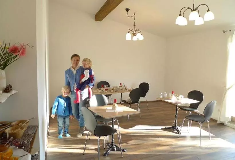 ベッドアンドブレックファースト Pension Marillenhof