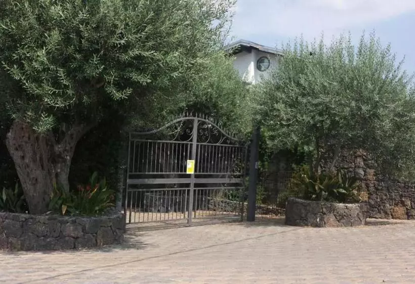 Hotelli Azienda Agricola Cuntarati