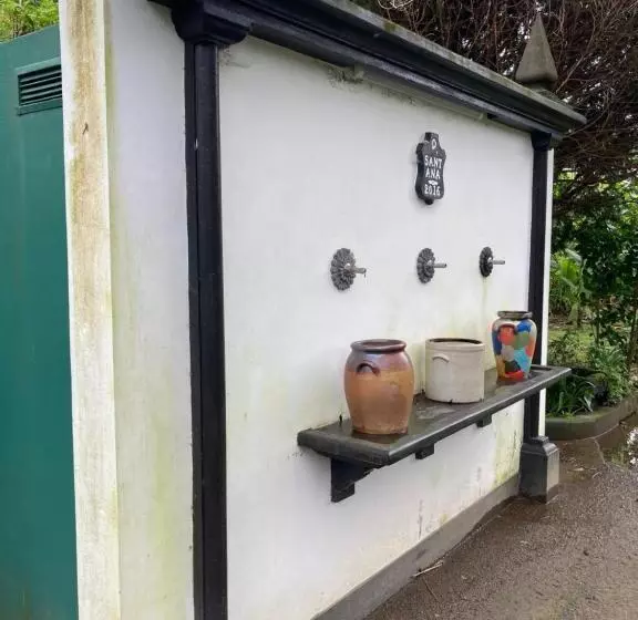 ペンション Quinta De Santana   Queimadas