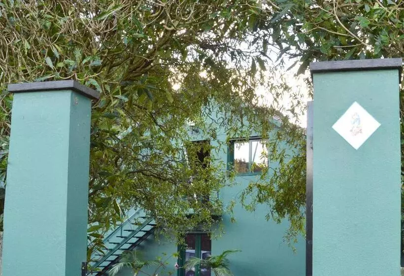 ペンション Quinta De Santana   Queimadas